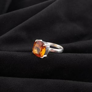 แหวนเงินแท้ 925 ประดับพลอยซิทรินทรงรี งานแฮนด์เมด รับรองโดย IGI เหมาะสำหรับใส่ไปงานปาร์ตี้ สำหรับผู้หญิง - Product Image 6