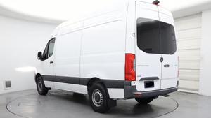 Mercedes-Benz Sprinter Cargo Van 2500 2022, toit standard, 144 pouces, I4 essence, propulsion arrière, en excellent état - Product Image 5