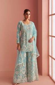 Magnifique Lehenga Choli Jaune Tendance de Style Traditionnel Chinois, Marque SP, Taille M, 1,5 kg, avec Broderie de Sequins et de Fils Intriqués, Élégant - Product Image 2