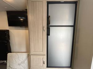 F-o-r-e-s-t R-i-v-e-r W-o-r-k & P-l-a-y 23LT Usado del 2022 - Product Image 3