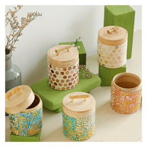 Petit récipient en bambou décoratif festif, orné de nacre à pois vifs, pour bijoux et collations sèches - Product Image 3