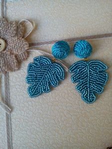 Boucles d'oreilles confortables brodées à la main - Product Image 2