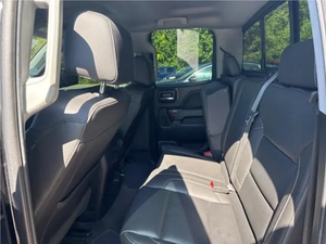 Camioneta Usada de 4 Puertas Tamaño Completo 2018, Parrilla Delantera Cromada, Ruedas de Aleación, Transmisión Automática, Tracción Trasera/Tracción en las Cuatro Ruedas, Vehículo Utilitario de Carga a Gasolina - Product Image 4