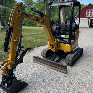 2021 Mini pelle Caterpillar 301.7CR avec excellent état de fonctionnement - Product Image 2