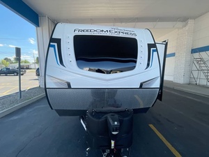 Meilleur modèle d'occasion 2022 Coachmen Freedom Express 259FKDS - Product Image 6