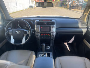 CLEAN 2012 À-yo-ta 4_Runner Limited 4WD - Product Image 3