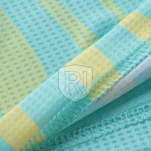 Uniforme de football léger et respirant à manches courtes, design personnalisable de haute qualité, fabriqué au Pakistan, vêtements de sport - Product Image 4