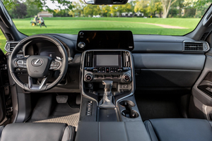 Lexus LX 600 LUXURY 2023 abordable, conduite à gauche/droite - Product Image 2