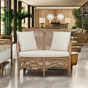 Sofá de dos plazas de diseño asiático clásico en madera y ratán Cordella, cómodo para hotel, villa, apartamento, sala de estar, CV Craftindo - Product Image 4
