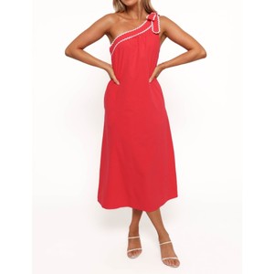 Mini robes pour femmes pour les tendances saisonnières, offrant un confort léger, une coupe moderne et une touche de mode élégante, en provenance d'Inde - Product Image 2