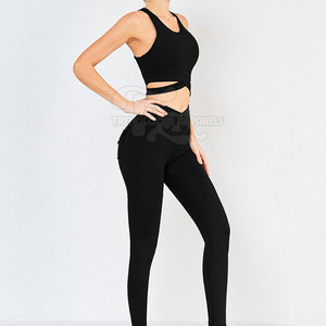 Conjunto de Yoga Reversible para Mujer con Logotipo Frontal - Diseño Personalizado, Ropa Deportiva de Alta Calidad para Gimnasio y Fitness - Product Image 5