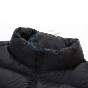 Chaqueta Acolchada de Invierno para Hombre, Talla Grande, Estilo Urbano, con Cuello Alto, Logotipo Frontal, Ecológica y Transpirable, Hecha en Pakistán - Product Image 2