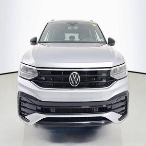 ABORDABLE CLEAN 2024 Volkswagen Tiguan SE R-Line Noir 4Motion - Product Image 1