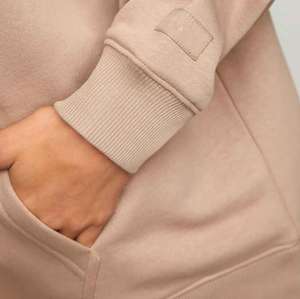 Ensemble tendance pour femmes en deux pièces, pantalon de survêtement taille haute assorti et ensemble de sweat-shirt à capuche, impression et broderie personnalisées - Product Image 3