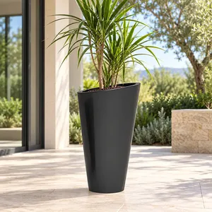 Jardinière conique en fibre de verre à rebord incliné Fida - Product Image 4