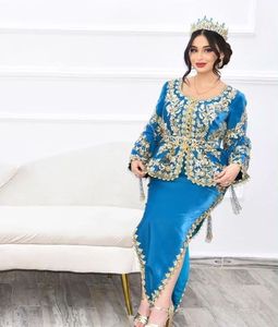 DERNIÈRE BRODERIE À LA MAIN SUR ROBE JACKET-KARAKOU BLEU CIEL AVEC PERLES DE VERRE EN CRISTAL, PIERRE, PERLES, DABKA WORK @ 2024 - Product Image 1