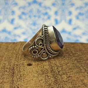 Anillo Boho de Plata 925 con Gema de Amatista Facetada para Mujer, Anillo de Plata de Ley 925 Hecho a Mano con Gema de Amatista, Anillo de Plata Maciza - Product Image 2