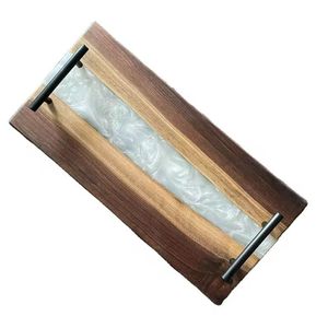Design unique Vente en gros Design chaud Plateau plat en résine et en bois d'acacia Plateau de service en bois fait main avec poignée en métal - Product Image 2