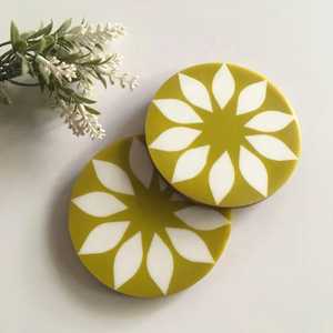 Sous-verres en résine époxy faits à la main, forme ronde, sous-verres pour tasses à thé, utilisation à domicile, hôtel, restaurant, prix bas, fabriqués à la main en Inde - Product Image 1