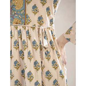 เดรสผ้าฝ้ายพิมพ์ลายสีเบจเขียว ทรงบัตติ ความยาวระดับเข่า คอจีน เอวยางยืด สไตล์ลำลอง ระบายอากาศได้ดี ขนาด XS สำหรับใส่ไปเที่ยวคลับ - Product Image 3