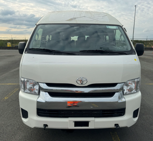 Toyota Hiace GL 2024 Usada, Techo Alto, 2.5L Turbo Diésel, Transmisión Manual, 15 Asientos - Product Image 2