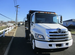 ¡COMPRA AHORA! Manipuladores de Servicio Pesado para Camiones Volquete HINO268 de 10 Pies y 220 HP del 2015 - Listos para Enviar - Product Image 4