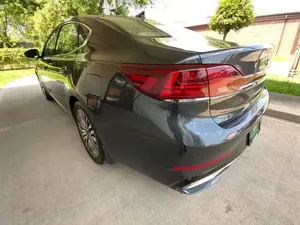Kia Cadenza 2020 en parfait état - Product Image 2