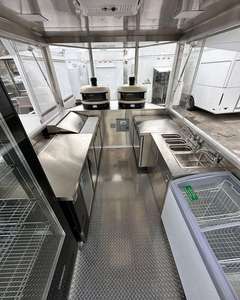 Livraison gratuite Remorque à pizza mobile au bois de 10 pieds Entièrement équipée Cuisine de pizzeria en plein air pour la vente de nourriture de rue et les entreprises de traiteur - Product Image 1