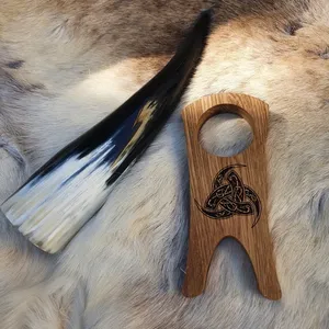 Ideas de regalo de cuerno vikingo para fanáticos de la mitología nórdica, consejos para pulir y conservar el cuerno vikingo con soporte de madera, cuerno vikingo para cerveza - Product Image 1