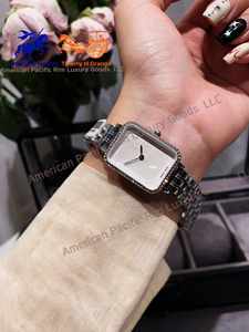 Montre décontractée pour femme en quartz diamanté, bracelet élégant en acier inoxydable, design sportif et tendance - Product Image 4