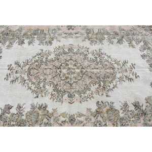 Alfombra Turca Vintage de 5.6x8.3 pies, Alfombra Marrón con Diseño de Camuflaje - Product Image 4