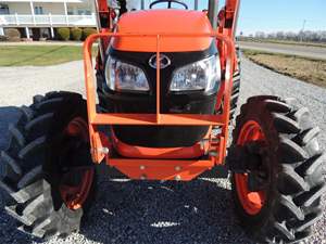 Tractor agrícola 2020 Kubota M7060 4x4, condición usada con bomba de motor de 12/70HP y caja de cambios para agricultura - Product Image 5