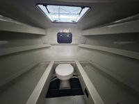 Bateau de pêche en aluminium Profisher de 7,5 m/25 pieds avec cabine entièrement fermée et inclinée vers l'avant, certifié CE