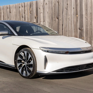 Lucid Air Grand Touring 2025, Auto de Bajo Consumo, Caja de Cambios Automática, Dirección Suave, Gasolina/Electricidad, Batería de Litio - Product Image 1