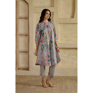 Ensemble Kurta en crêpe gris brumeux, manches trois-quarts, tenue décontractée printemps-été - Product Image 5
