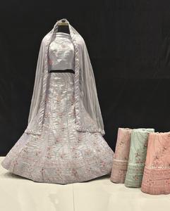 Travail de broderie lourde le plus vendu Lehenga Choli Design de luxe pour les femmes Net tissu pour les mariages de fête Collection d'exportation - Product Image 5