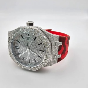 Montre de luxe en moissanite rouge en caoutchouc, exportateur indien, pour le bureau, le sport et les occasions spéciales, disponible à prix d'exportation - Product Image 2
