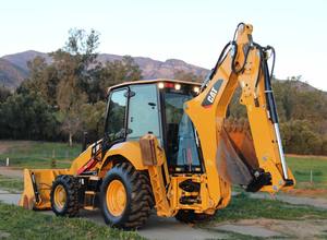 รถตักดิน4x4 420F2สำหรับแมวที่ใช้พอสมควร - Product Image 4