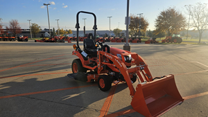 รถแทรกเตอร์ Kubota BX1880 ใหม่ ทนทาน กะทัดรัด เหมาะสำหรับงานจัดสวน ตัดหญ้า และการเกษตร ขาย - Product Image 3