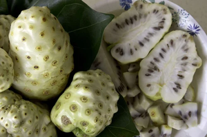 Fruta Noni congelada de alta calidad (medio corte/entera) con precio barato en Vietnam | Exportación mundial - Product Image 3
