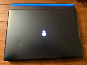 Nuevo y Auténtico Alienware 16 Area-51 240Hz Ultra 9 275HX 64GB 4TB SSD RTX 5090 con 2 Años de Garantía, Listo para Enviar - Product Image 2