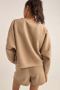 100% algodón de primera calidad en blanco liso al por mayor precio barato recortado sudadera logotipo personalizado de alta calidad cuello redondo señoras sudadera - Product Image 4