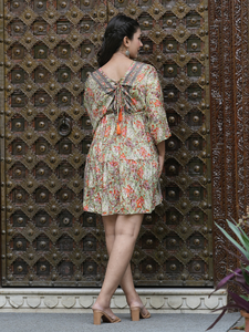 Robe décontractée en polyester à imprimé floral vert pour femmes avec col en V et manches chauve-souris, style doux et confortable à porter en plusieurs couches - Product Image 2