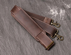 Wholesale Vintage Cowhide Leather Large Capacity Fitness Leisure Travel Bag Eco-Friendly with Zipper Closure - Product Image 4