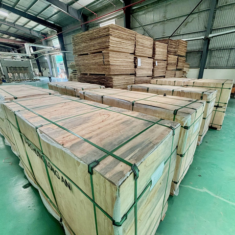 Wholesale Manufacturer First-Class Acacia Pine Plywood Furniture Construction E0 Formaldehyde Emission Double-Sided Decoration