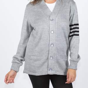 Premium Varsity Sweater-Haute qualité, élégant et parfait pour les tenues décontractées et la mode intemporelle - Product Image 5