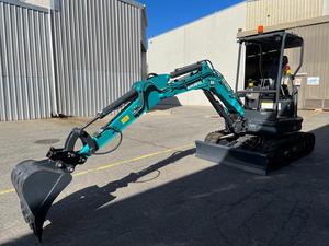 Excavadora Nueva de 7 Toneladas SWE25UF Yanmar con 3 Cucharones, Enganche Rápido Hidráulico, Motor, Bomba, Caja de Cambios y 3 Años de Garantía - Product Image 4