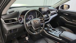 2022 T-o-y-o-t-a H-i-g-h-l-a-n-d-e-r X L E AWD bajo kilometraje y precio asequible en Stock, listo para enviar. - Product Image 5