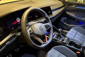 PRÊT À EXPÉDIER - VÉHICULE D'OCCASION CONDUITE À GAUCHE |   Conduite à droite |   2024 V O L K S W A G E N GTI 380 S |   3800 MILES, boîte manuelle 6 vitesses - Product Image 3