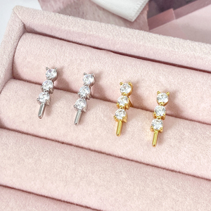 Foxi fábrica venta al por mayor pendientes a granel claro piedra preciosa Zirconia barra forma coreana Stud pendientes mujer joyería - Product Image 5